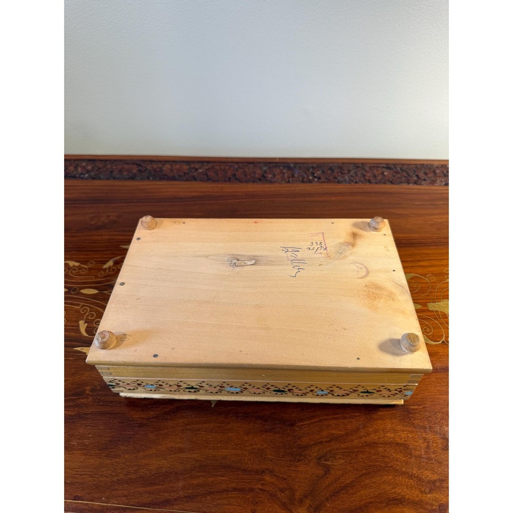 Vintage Russian 3 Tier Carved Cigarette Box - Picture 14 of 17
